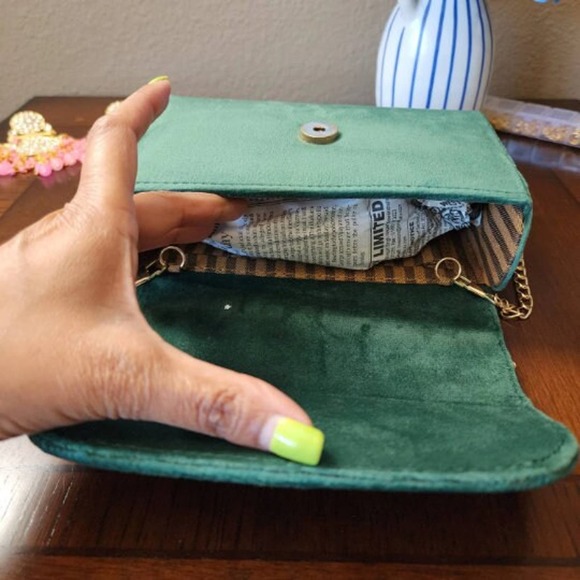 NWT Green Floral Embroidered Velvet Clutch Purse For Bride Green  Evening Bag - Picture 3 of 8